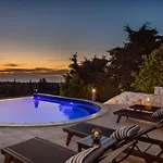 Luxury Karmaniolos Kefalonia * Fiskardo