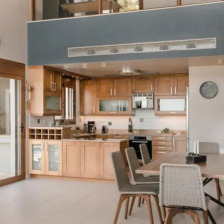 Luxury Karmaniolos Kefalonia Villa