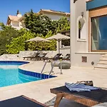 Luxury Karmaniolos Kefalonia Villa
